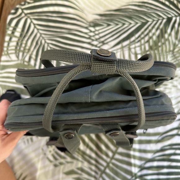 Fjallraven Kanken Laptop Bag 17” in Forest Green - Picture 3 of 13